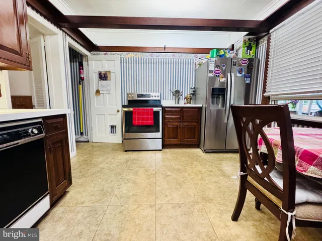 a view of a storage & utility room