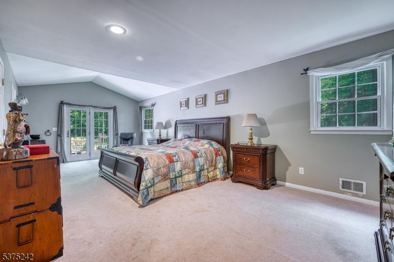31 Shephard Way Bernards, NJ 07920 - Photo 13 of 30
