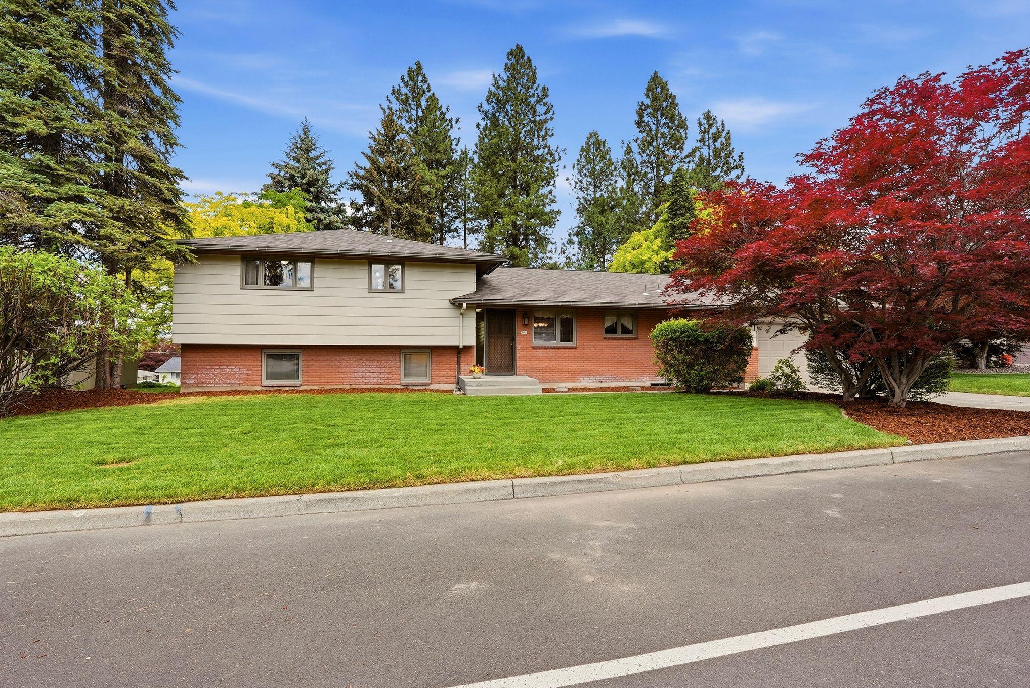 208 West Cascade Way Spokane, WA 99208 - Photo 1 of 50