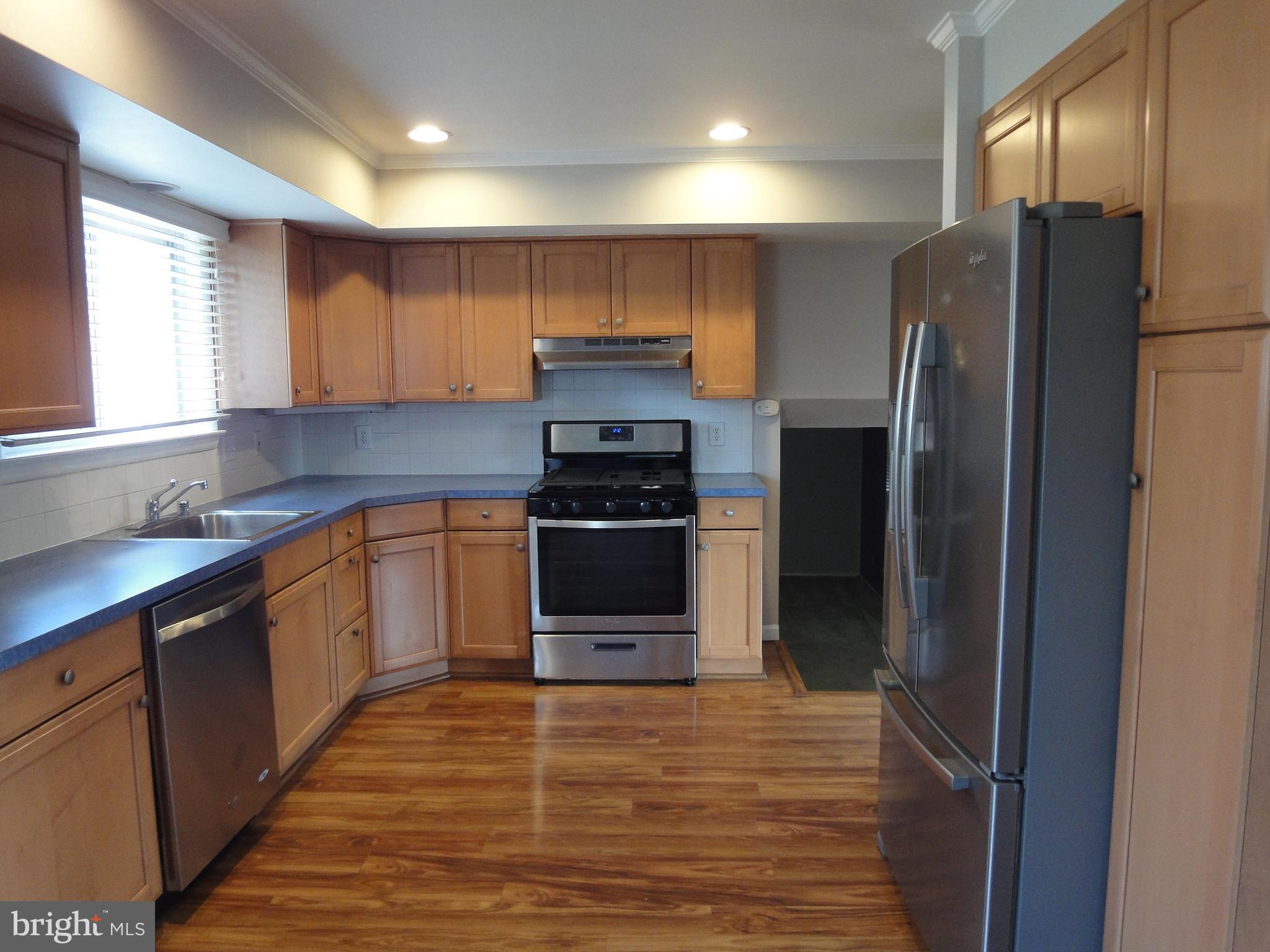 9100 Covered Bridge Road Baltimore, MD 21234 - Photo 5 of 20 Kitchen
