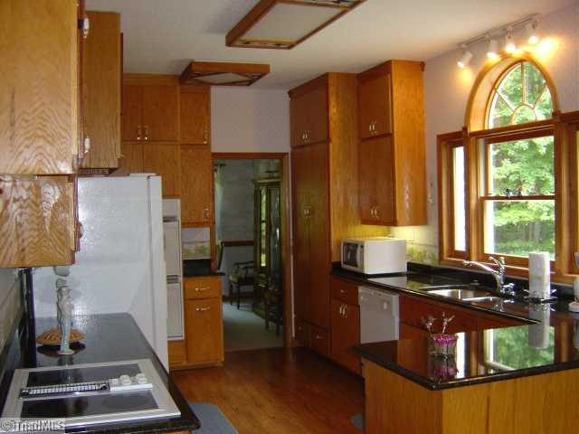 390 Stephens Road Ruffin, NC 27326 - Photo 13 of 16 Kitchen.