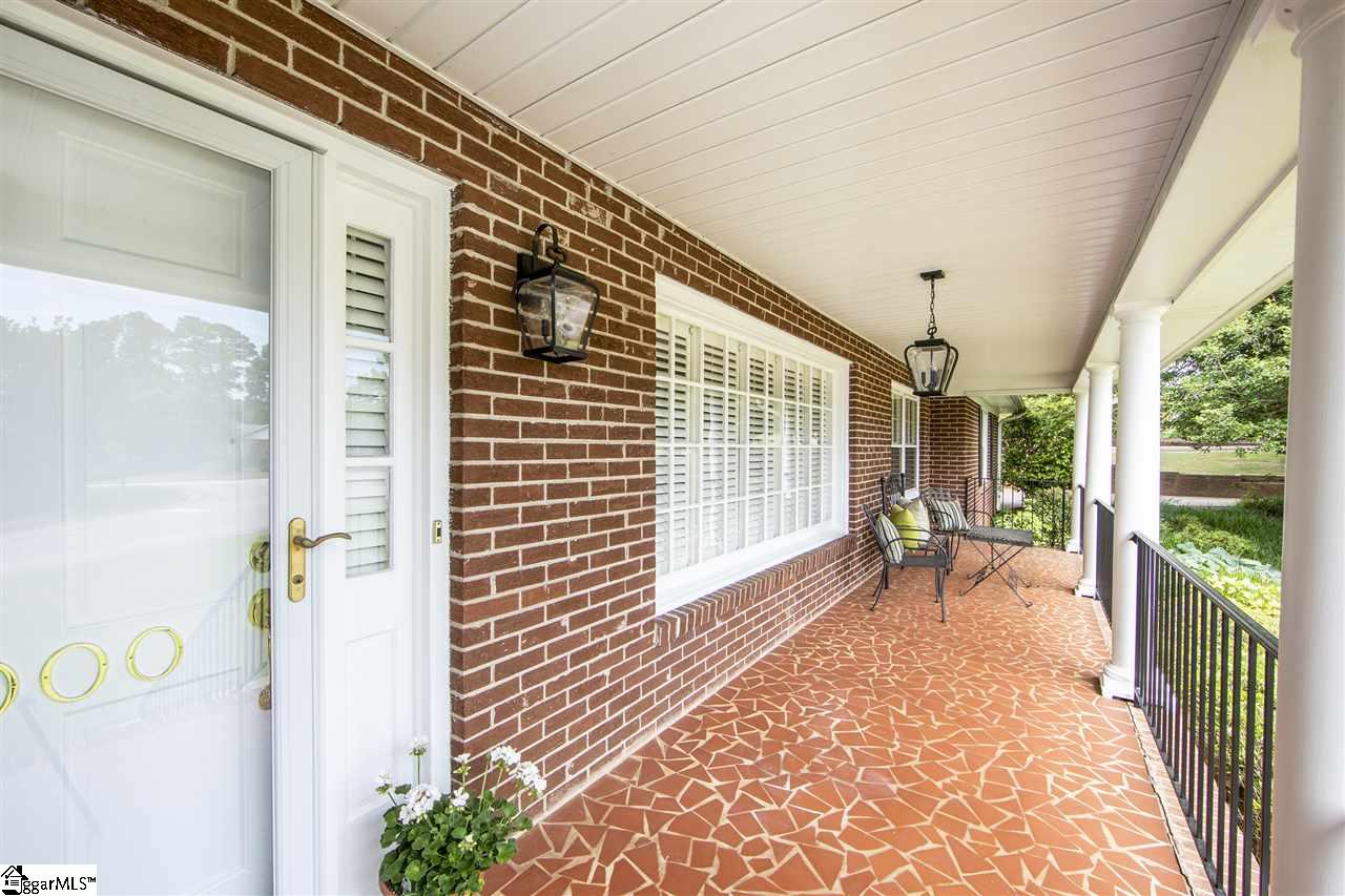 1000 Wembley Road Greenville, SC 29607 - Photo 2 of 32