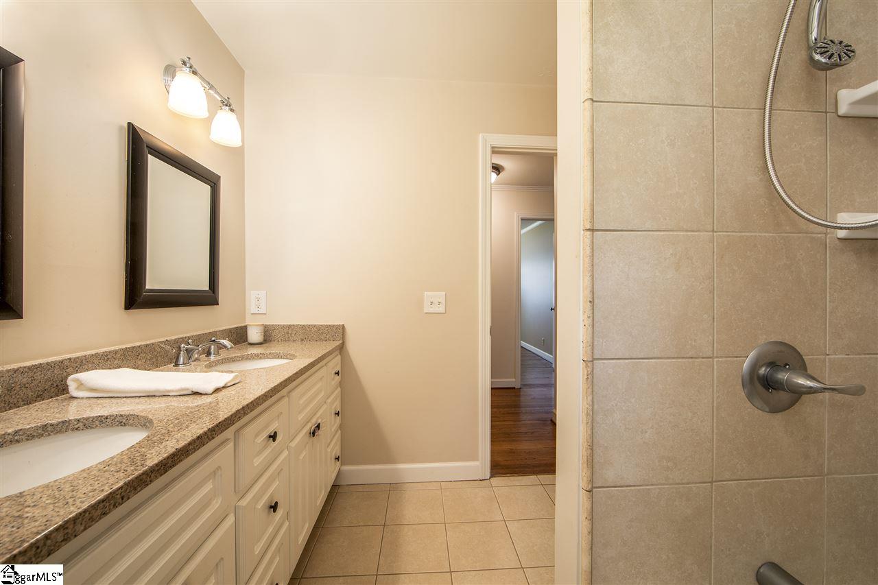 1000 Wembley Road Greenville, SC 29607 - Photo 18 of 32