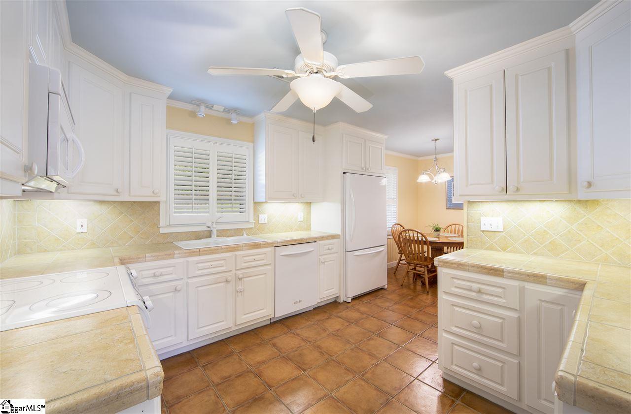 1000 Wembley Road Greenville, SC 29607 - Photo 6 of 32