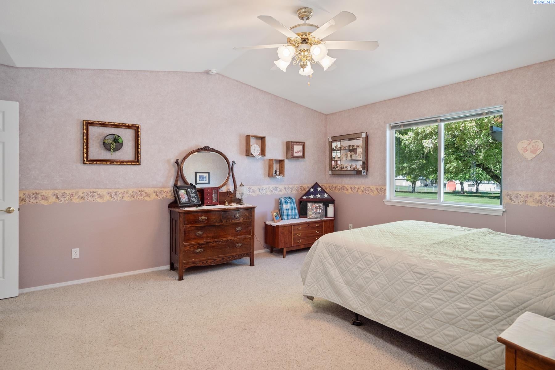 210204 East Cochran Road Kennewick, WA 99337 - Photo 19 of 48 Gallery Image 19