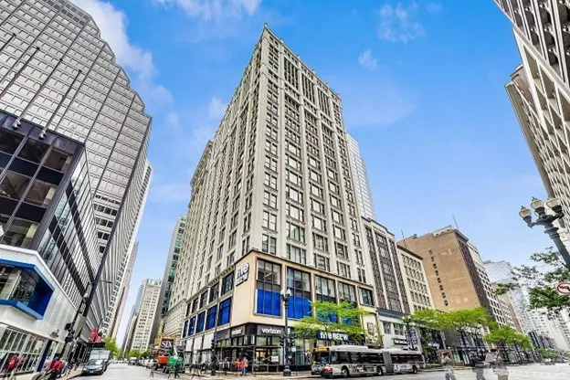 $16,000 | 8 West Monroe Street, Unit P001, Chicago, IL 60603