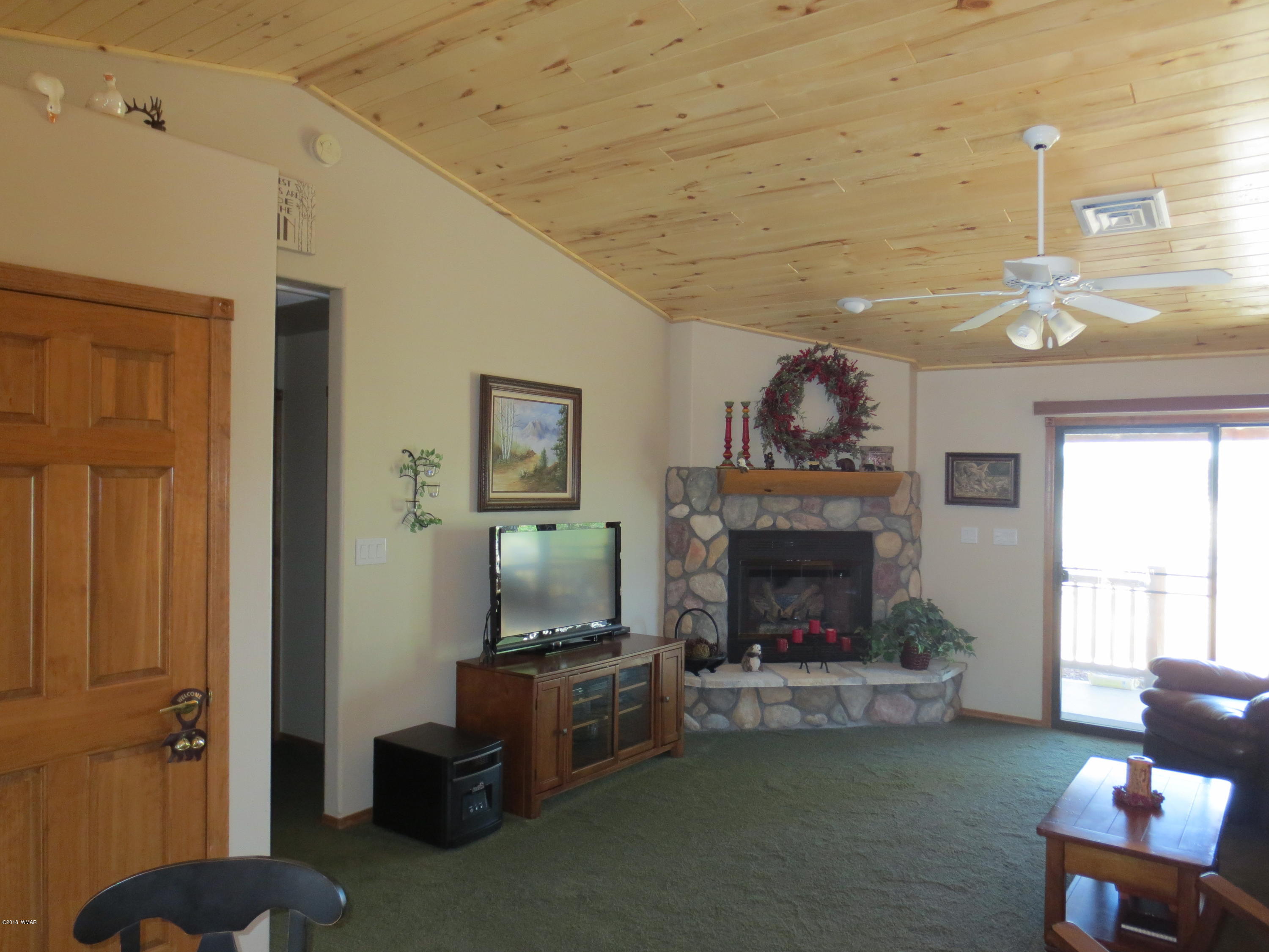 2338 Buffalo Loop Overgaard, AZ 85933 - Photo 7 of 27