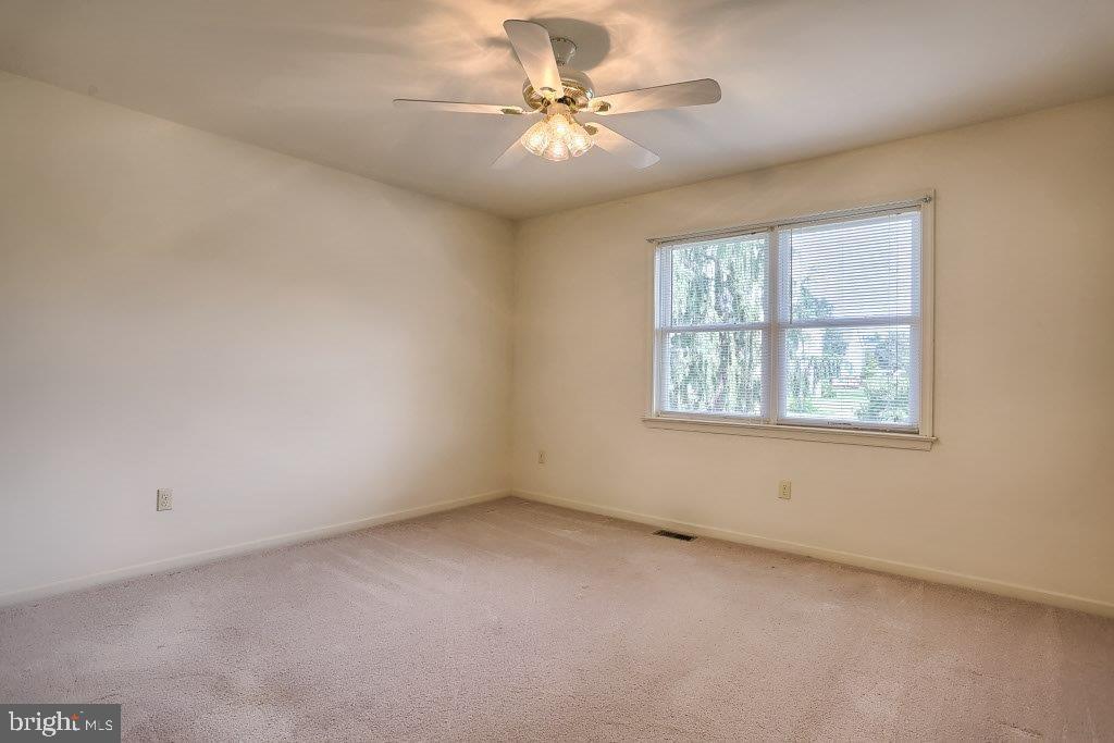 19 Southfield Road Lebanon, PA 17042 - Photo 18 of 25 Gallery Image 18