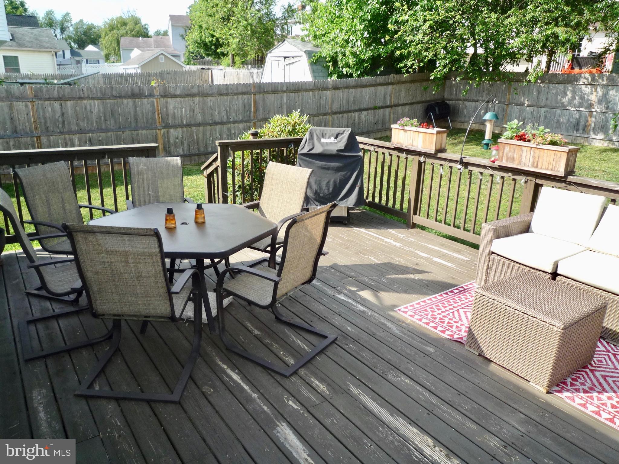 14 Hunting Ridge Road Newark, DE 19702 - Photo 28 of 40 Rear Deck
