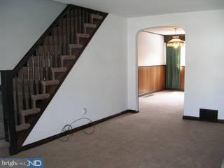 112 Spring Valley Road Darby, PA 19023 - Photo 2 of 6