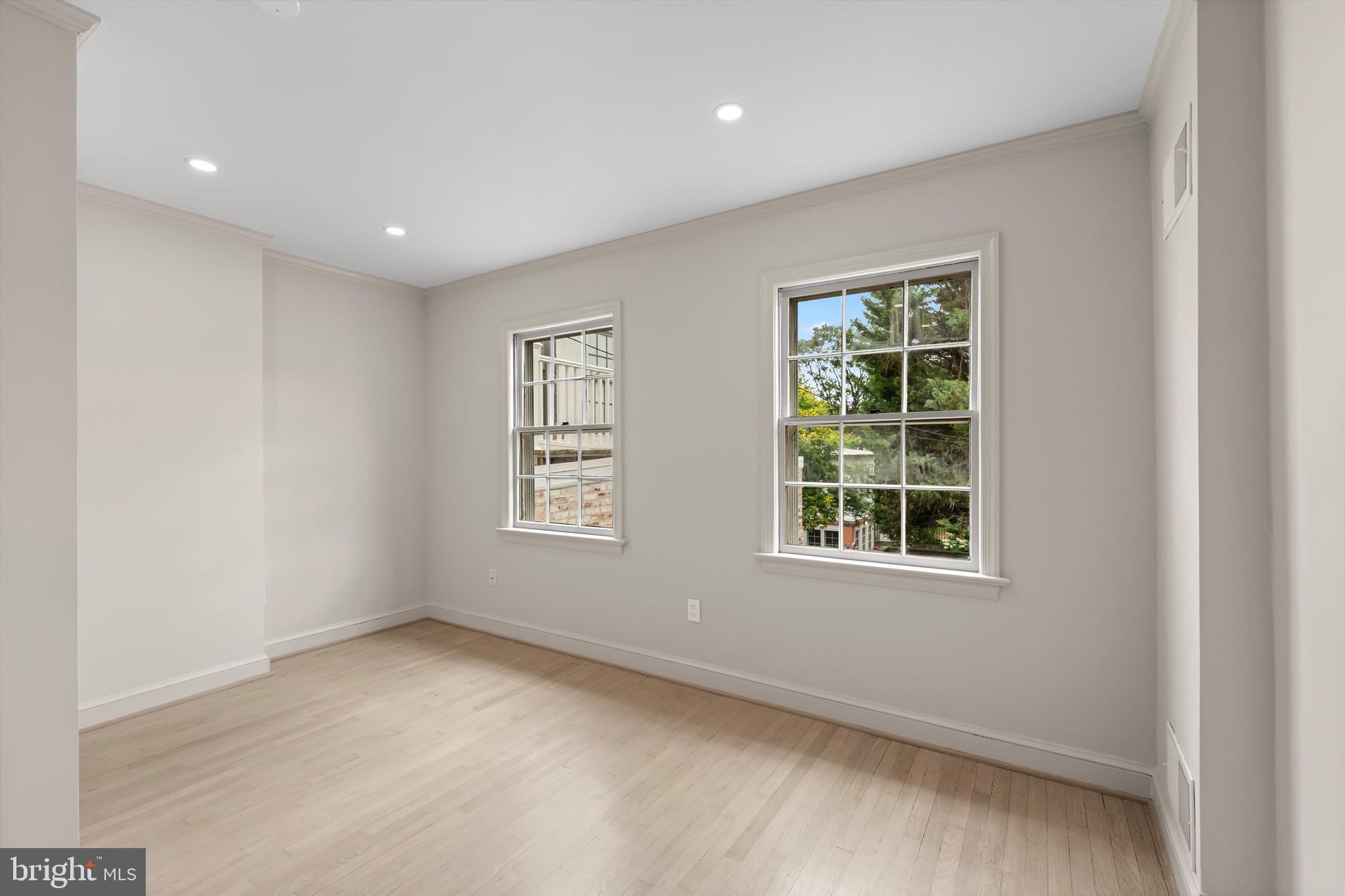 1525 35th Street Northwest Washington, DC 20007 - Photo 22 of 43 Bedroom 3