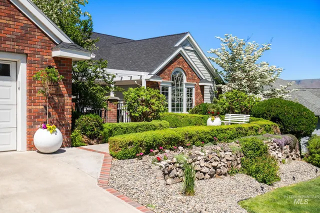 $825,000 | 176 Marine View Drive, Lewiston, ID 83501