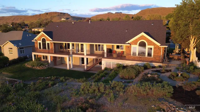 $825,000 | 176 Marine View Drive, Lewiston, ID 83501