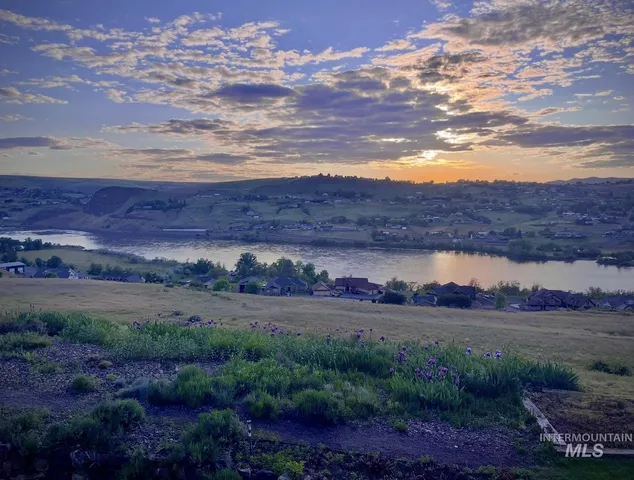 $825,000 | 176 Marine View Drive, Lewiston, ID 83501