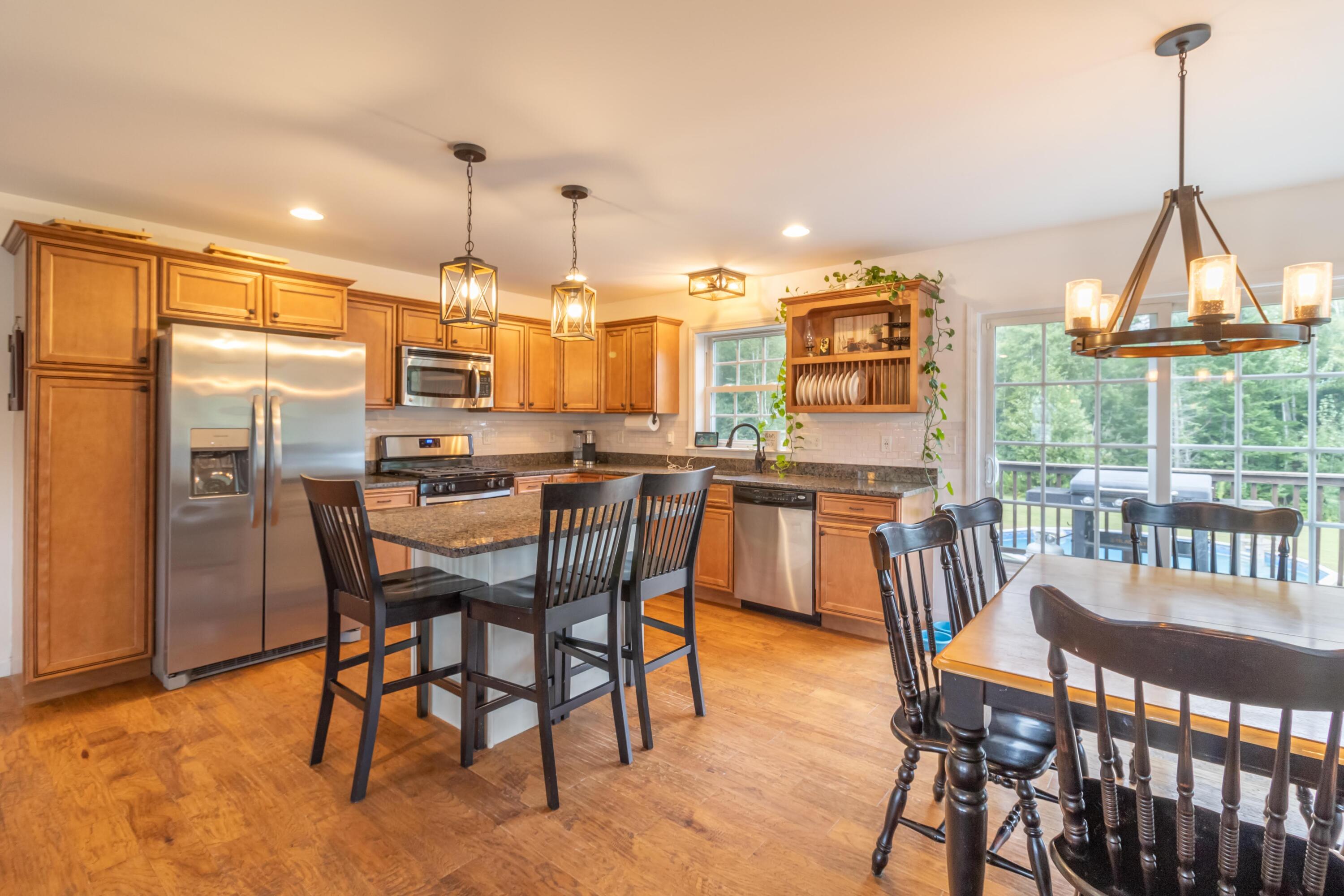 28 Carriage Drive Hermon, ME 04401 - Photo 27 of 64 28 Carriage Lane Interiors-19