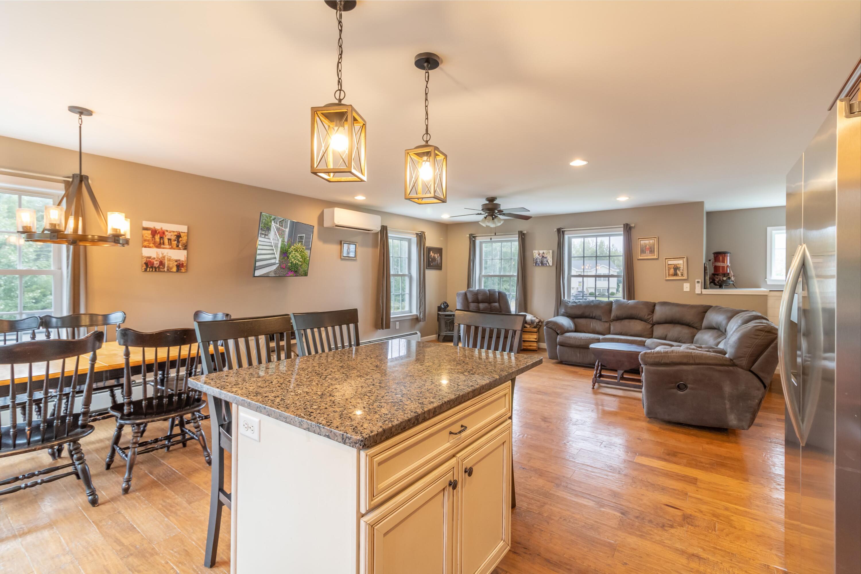 28 Carriage Drive Hermon, ME 04401 - Photo 33 of 64 28 Carriage Lane Interiors-21