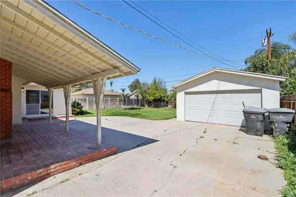 a backyard of a house with garden