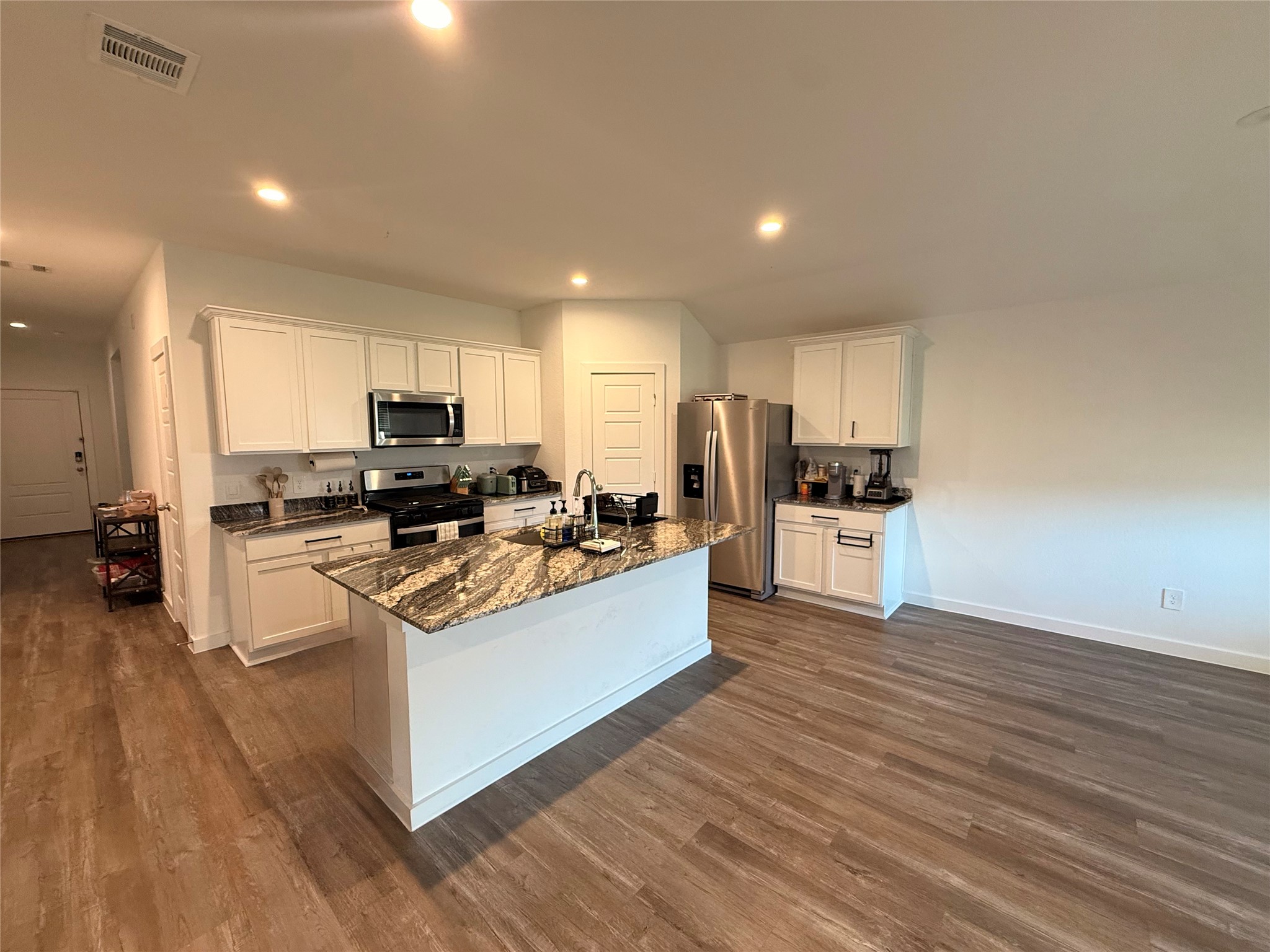 1210 Hughes Crossing Drive Rosharon, TX 77583 - Photo 6 of 30
