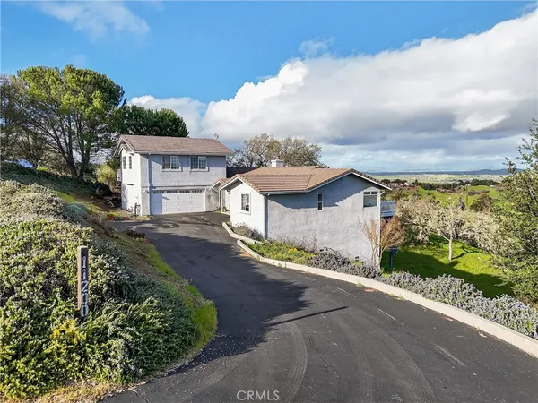 $999,900 | 11200 Santa Ana Road, Atascadero, CA 93422