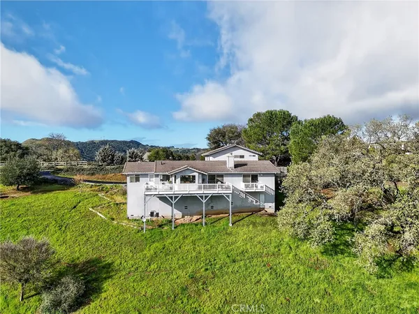 $999,900 | 11200 Santa Ana Road, Atascadero, CA 93422