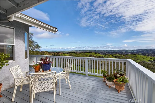 $999,900 | 11200 Santa Ana Road, Atascadero, CA 93422