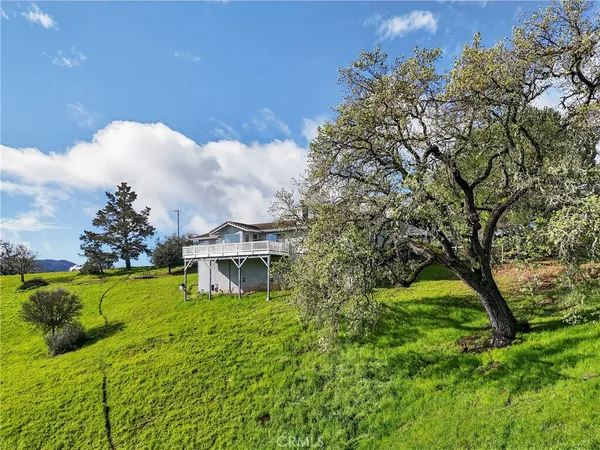 $999,900 | 11200 Santa Ana Road, Atascadero, CA 93422