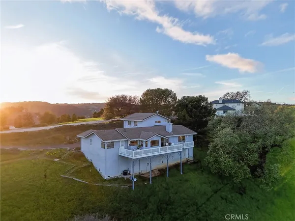 $999,900 | 11200 Santa Ana Road, Atascadero, CA 93422