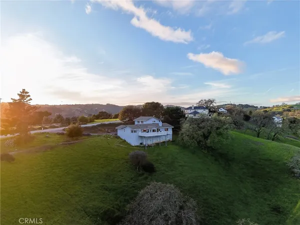 $999,900 | 11200 Santa Ana Road, Atascadero, CA 93422