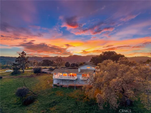 $999,900 | 11200 Santa Ana Road, Atascadero, CA 93422