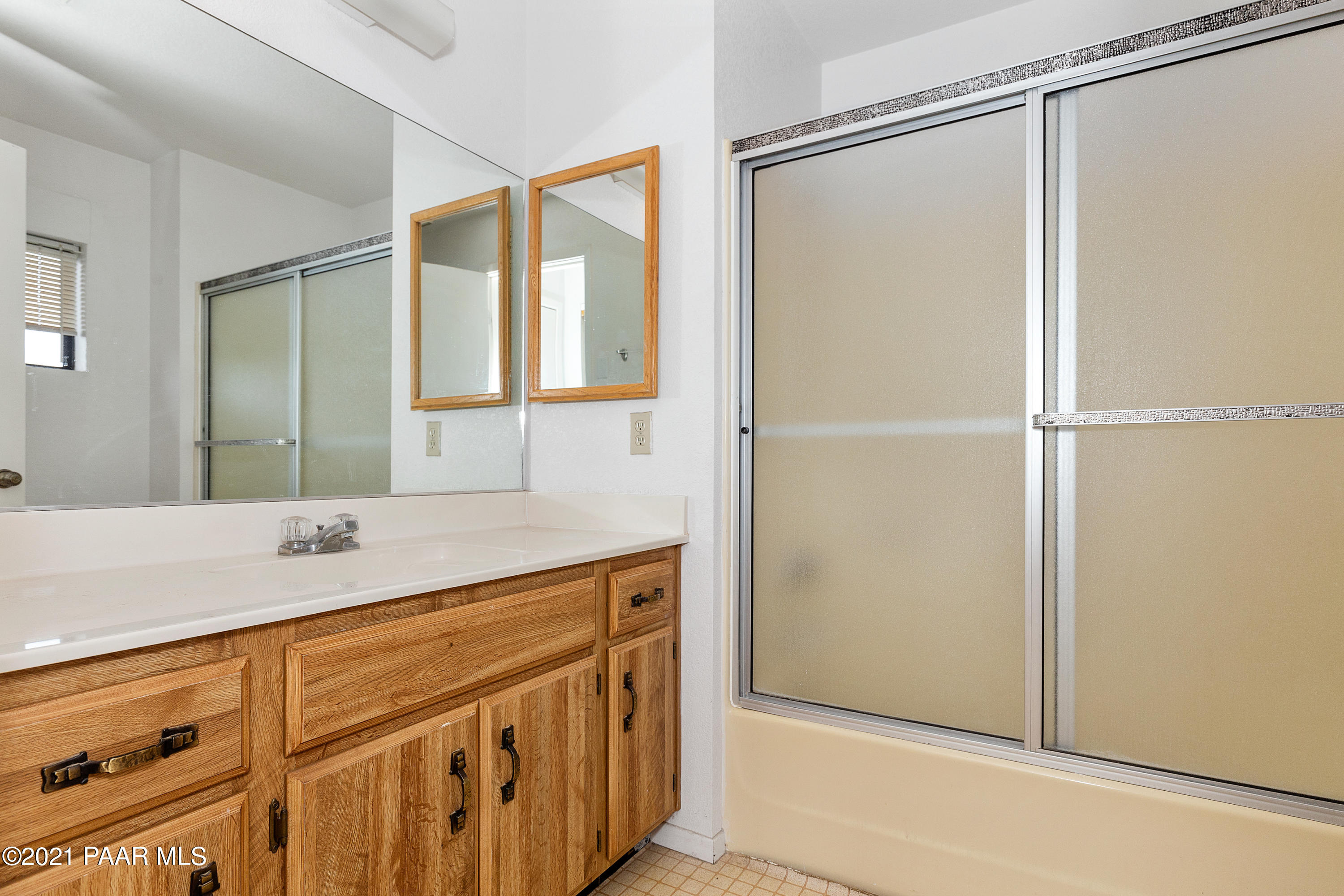 3580 North Victor Road Prescott Valley, AZ 86314 - Photo 11 of 17 Bedroom 2 Bathroom
