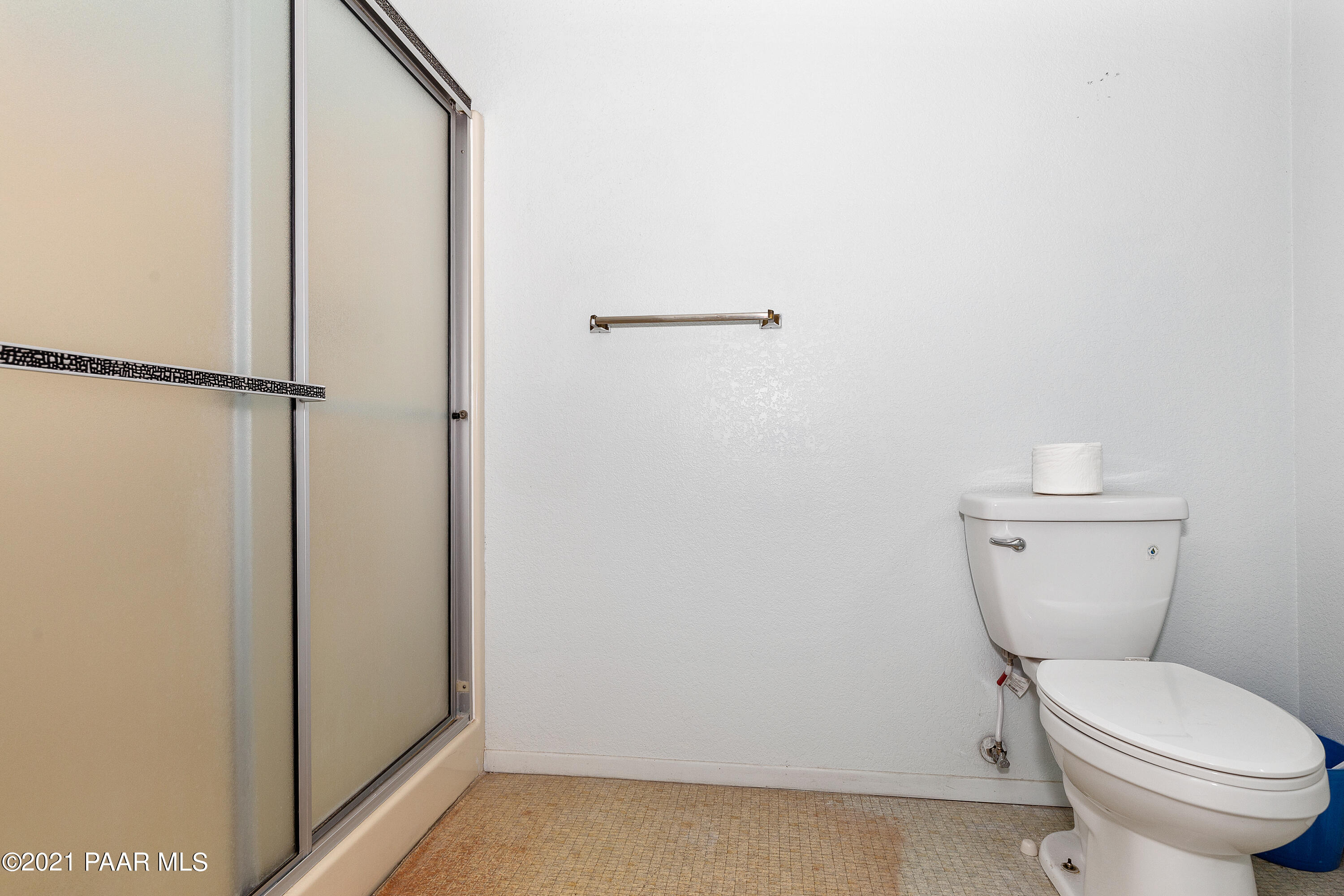 3580 North Victor Road Prescott Valley, AZ 86314 - Photo 8 of 17 Bathroom 1