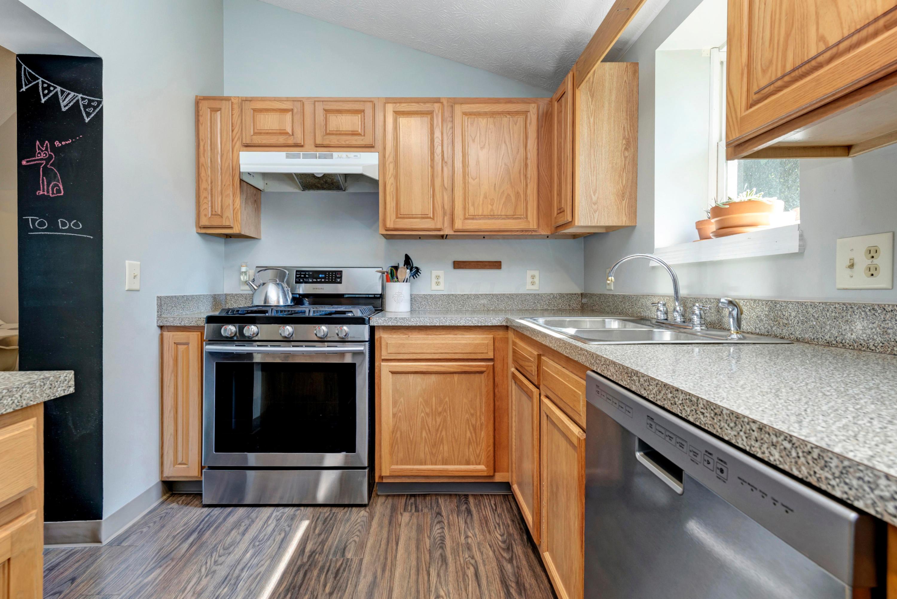 774 Kenwick Road Columbus, OH 43209 - Photo 12 of 27