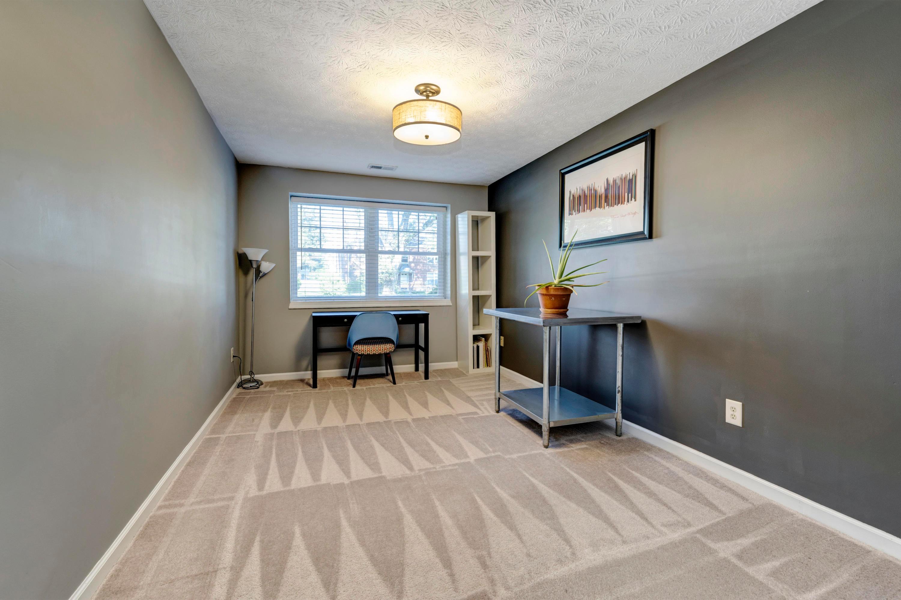 774 Kenwick Road Columbus, OH 43209 - Photo 17 of 27