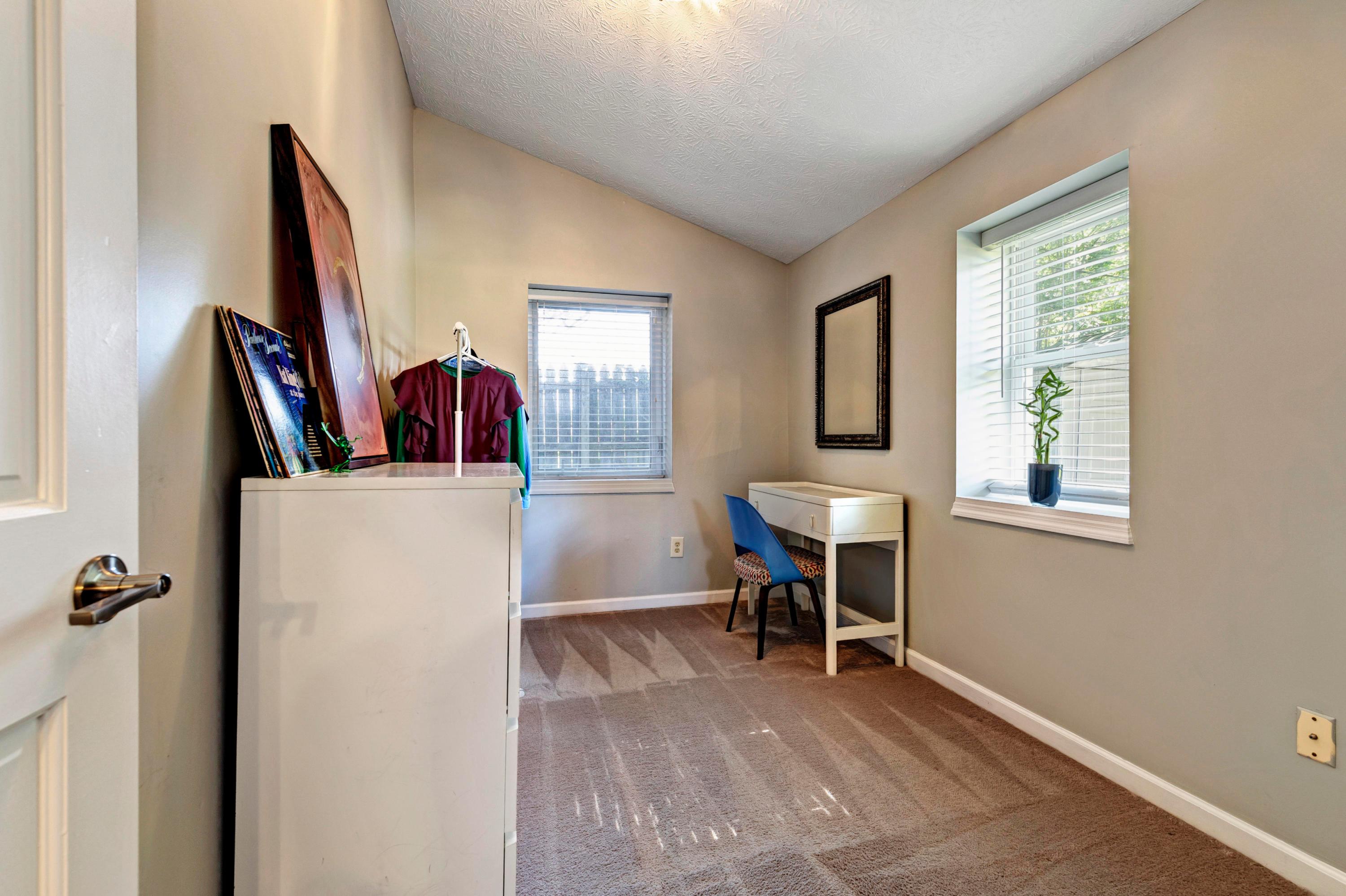 774 Kenwick Road Columbus, OH 43209 - Photo 19 of 27
