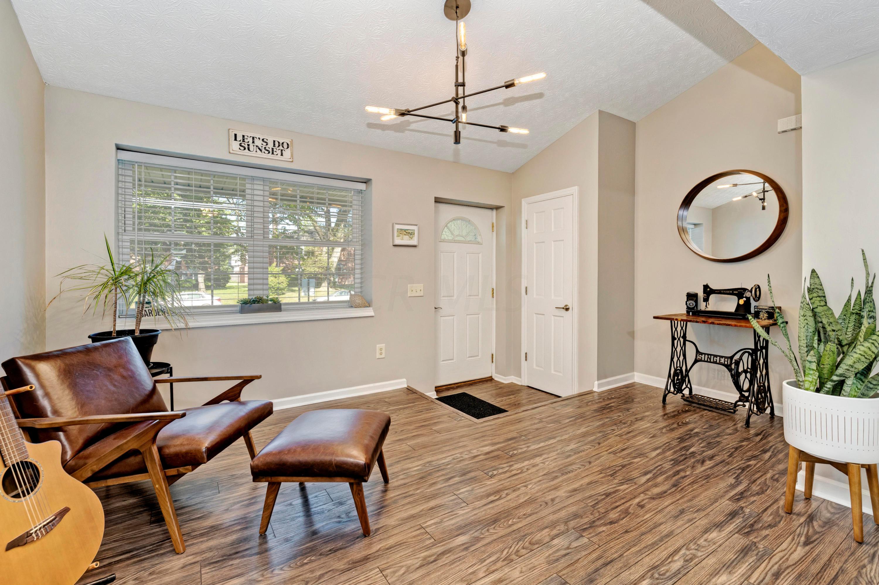 774 Kenwick Road Columbus, OH 43209 - Photo 6 of 27