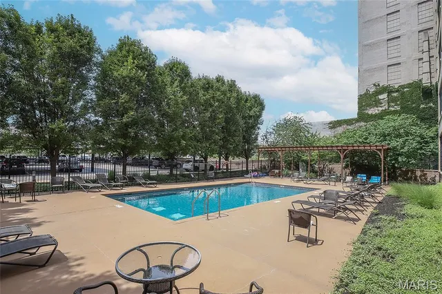 $219,900 | 4100 Forest Park Avenue, Unit 123, St. Louis, MO 63108