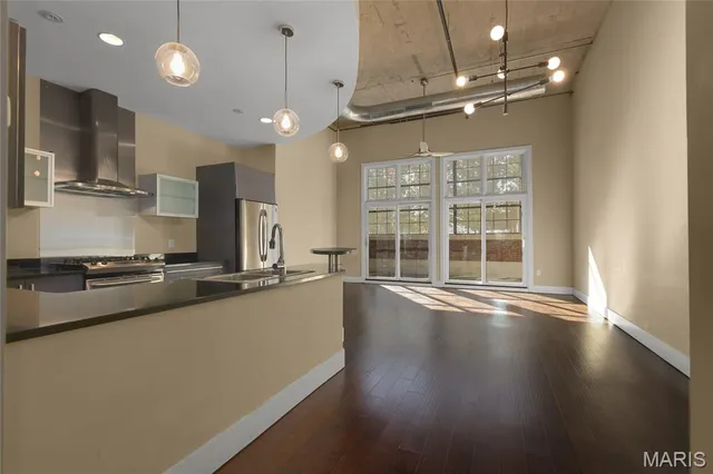 $219,900 | 4100 Forest Park Avenue, Unit 123, St. Louis, MO 63108