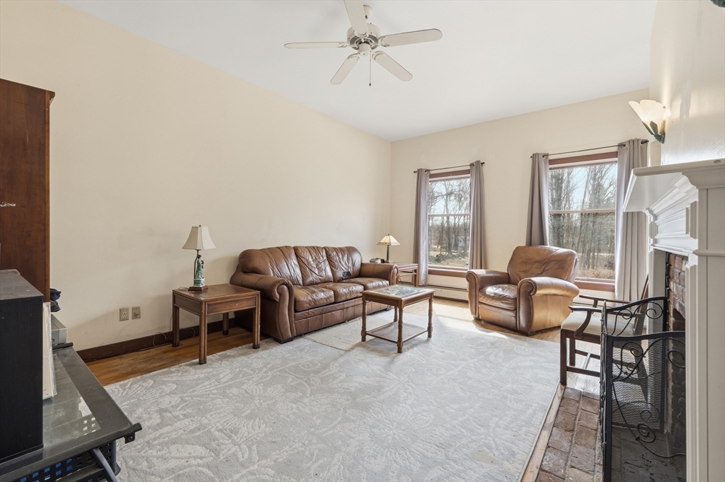 43 Flagg Road Southborough, MA 01772 - Photo 13 of 42 Gallery Image 13