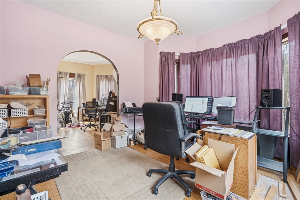43 Flagg Road Southborough, MA 01772 - Photo 8 of 42 Gallery Image 8