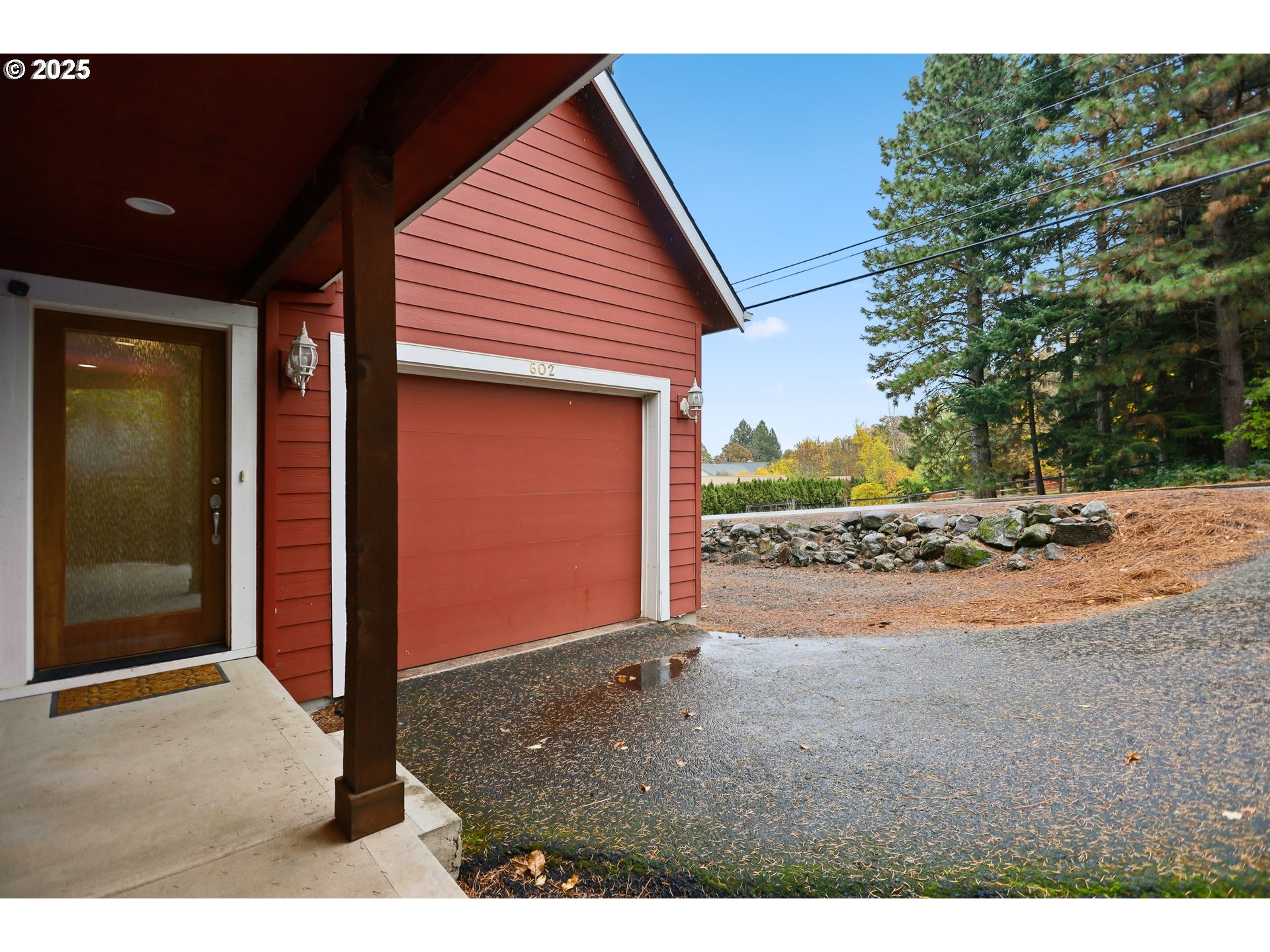 602 Frankton Road Hood River, OR 97031 - Photo 45 of 47 a view of a backyard of the house