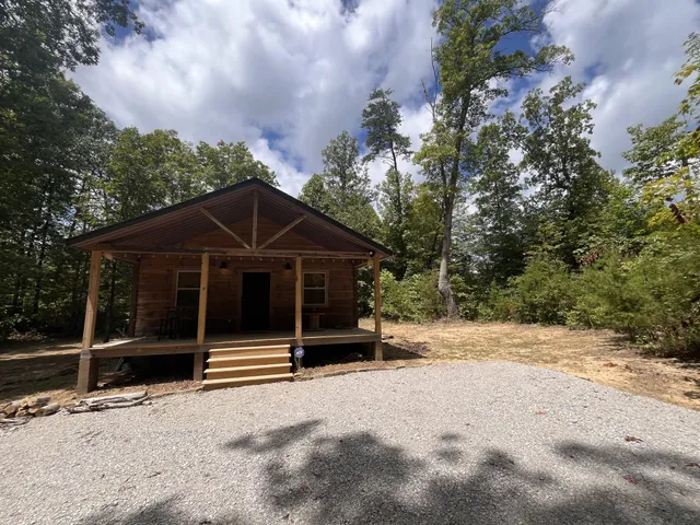 $319,900 | 422 Dollar Drive, Altamont, TN 37301