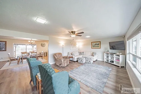 $665,000 | 5566 West 49th North, Idaho Falls, ID 83402