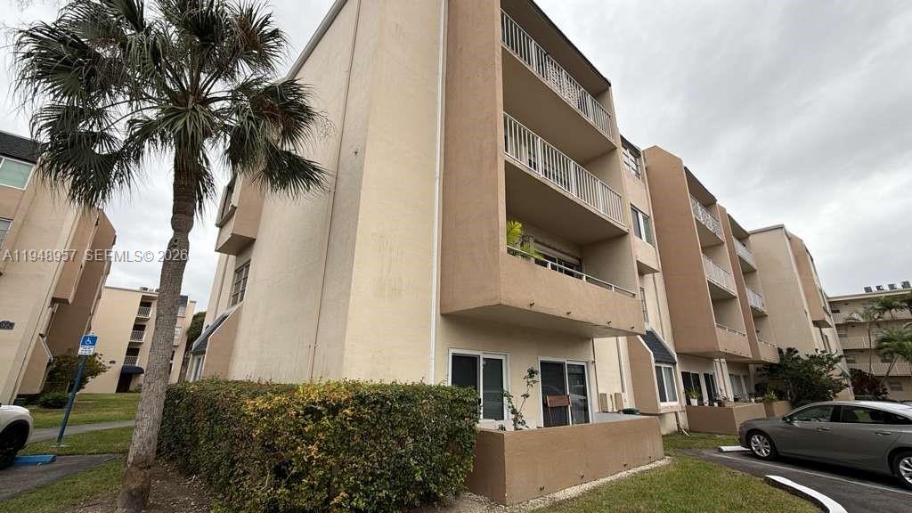 7725 Southwest 86th Street, Unit A1320 Miami, FL 33143 - Photo 7 of 22