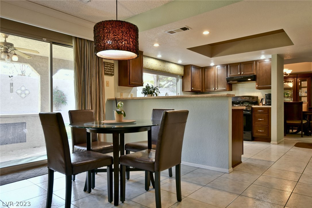 7 Reyburn Drive Henderson, NV 89074 - Photo 11 of 35