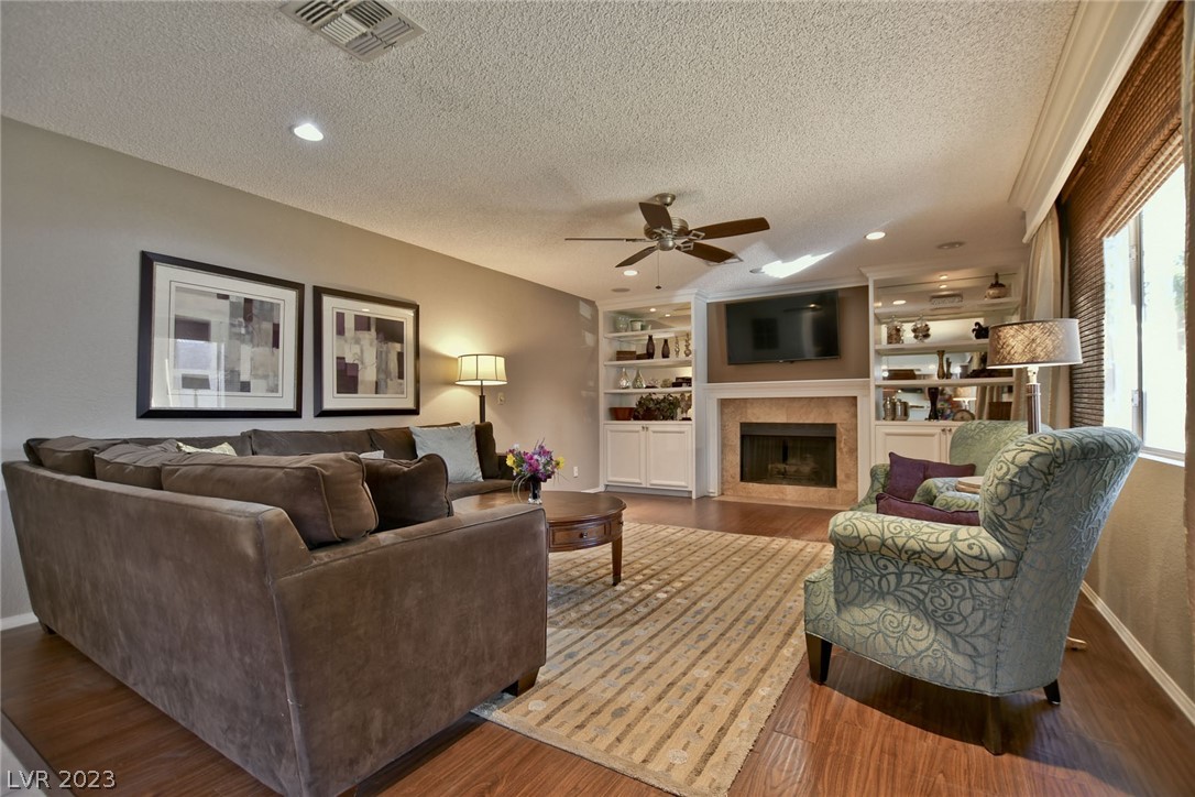 7 Reyburn Drive Henderson, NV 89074 - Photo 6 of 35