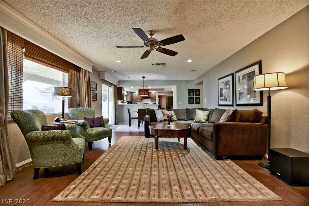 7 Reyburn Drive Henderson, NV 89074 - Photo 8 of 35