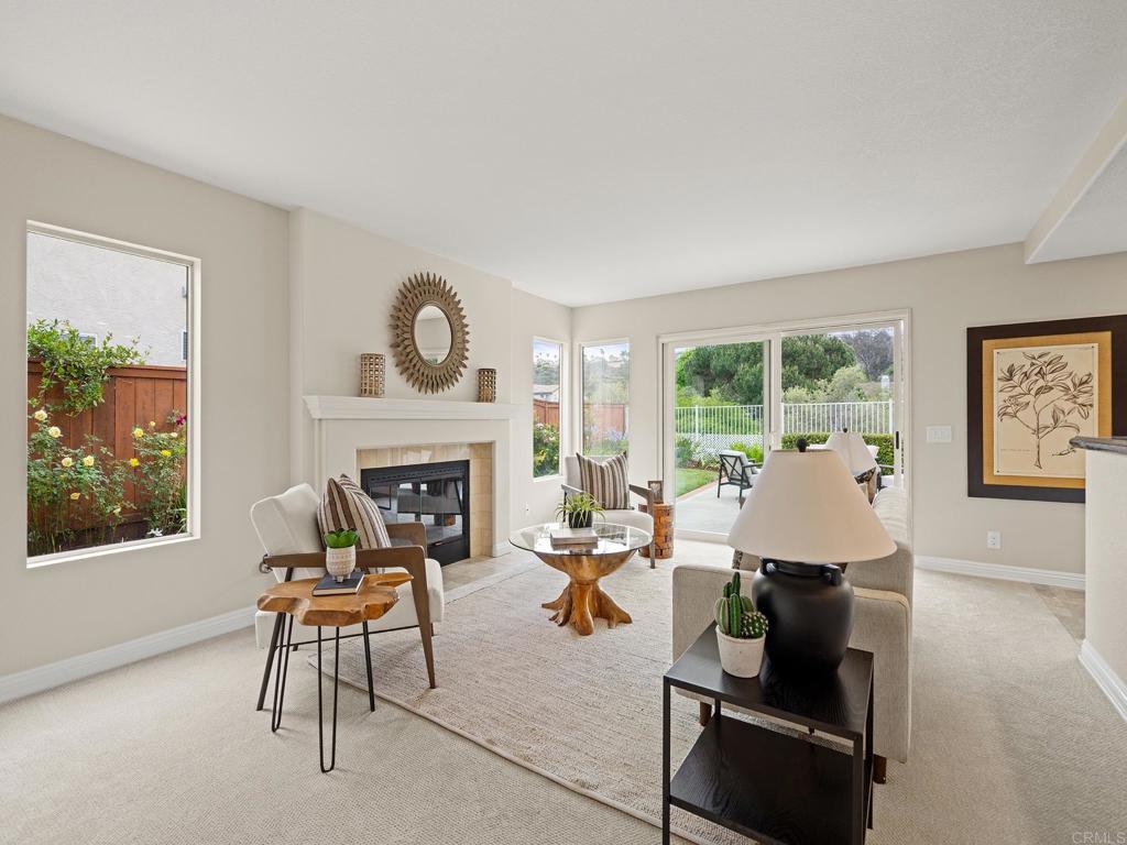 1661 Willowhaven Road Encinitas, CA 92024 - Photo 8 of 40 Family Room