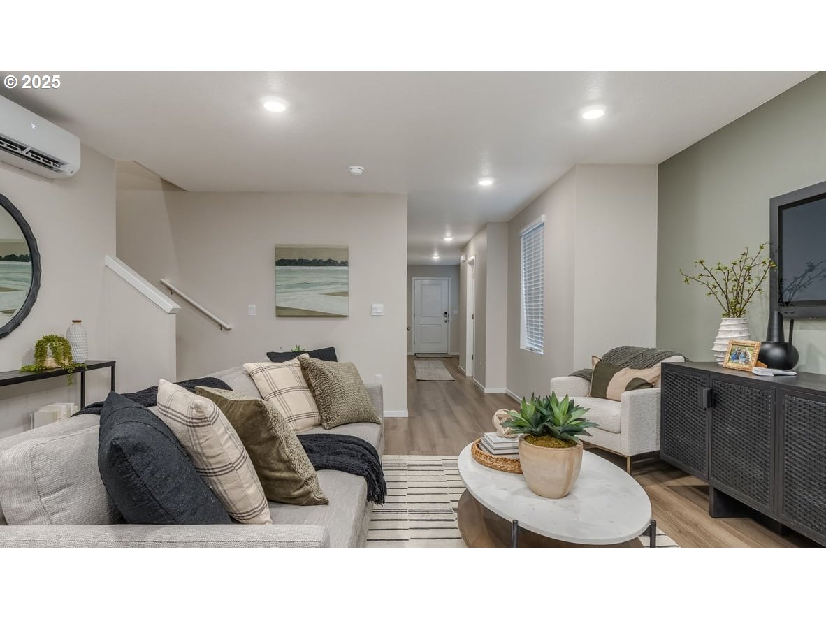 1673 Southeast Pheasant Avenue Gresham, OR 97080 - Photo 7 of 27