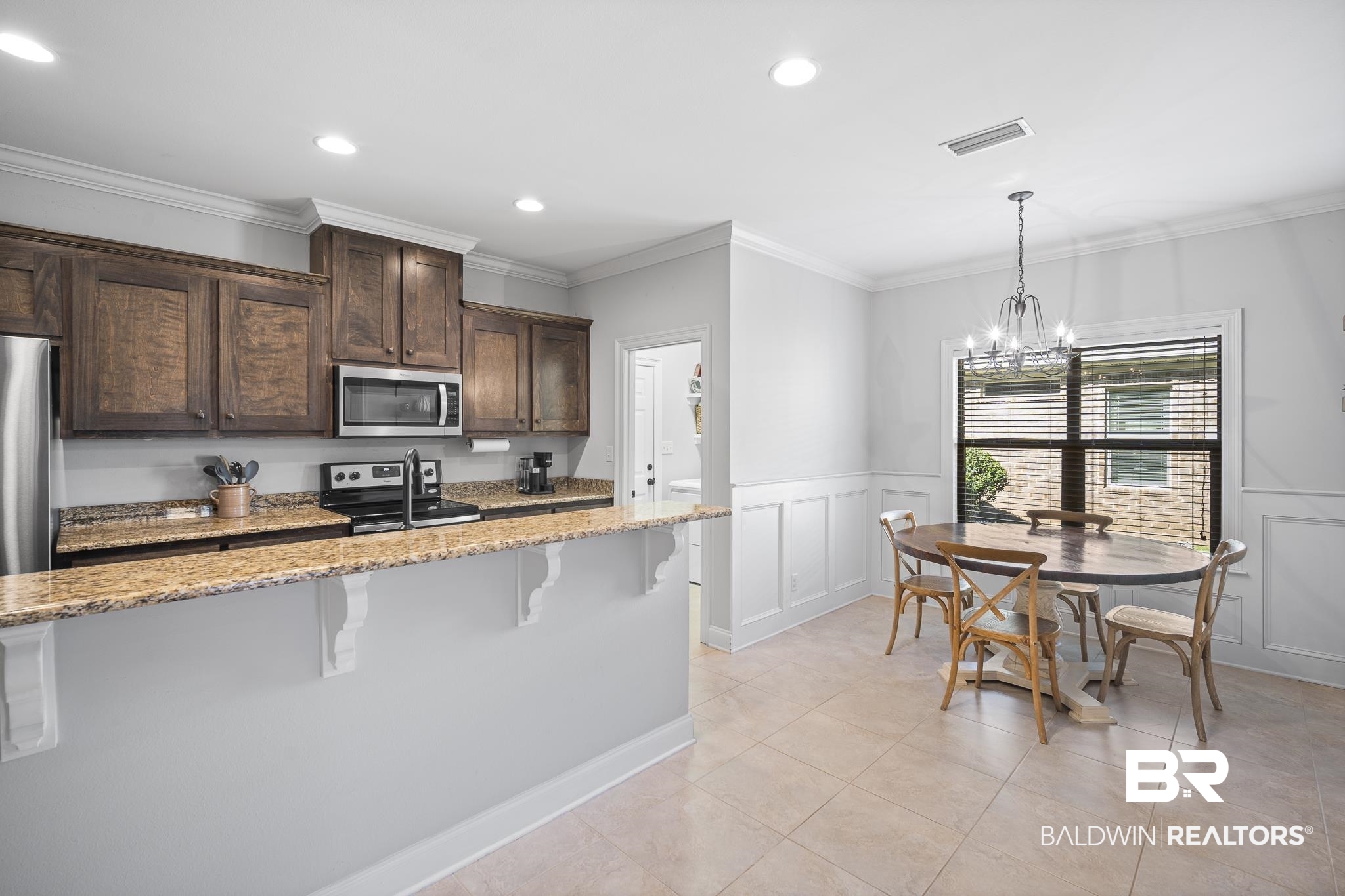 8594 Rosedown Lane Daphne, AL 36526 - Photo 7 of 30 Kitchen