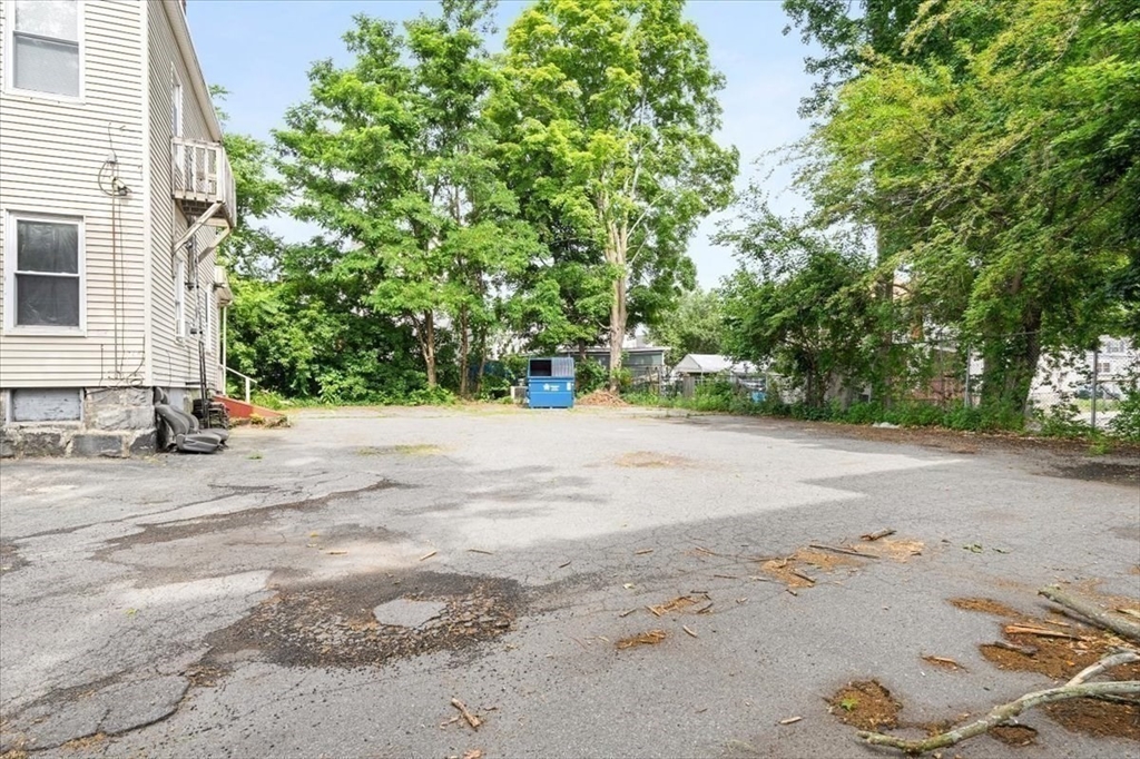 173 Branch Street Lowell, MA 01851 - Photo 27 of 33